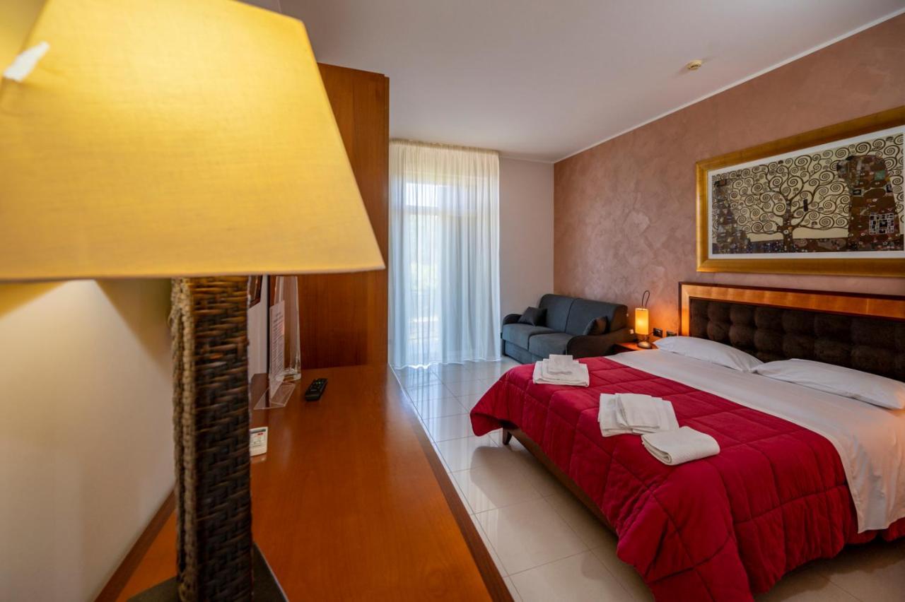 Villa Floyd Charming Rooms B&B Pachino Esterno foto