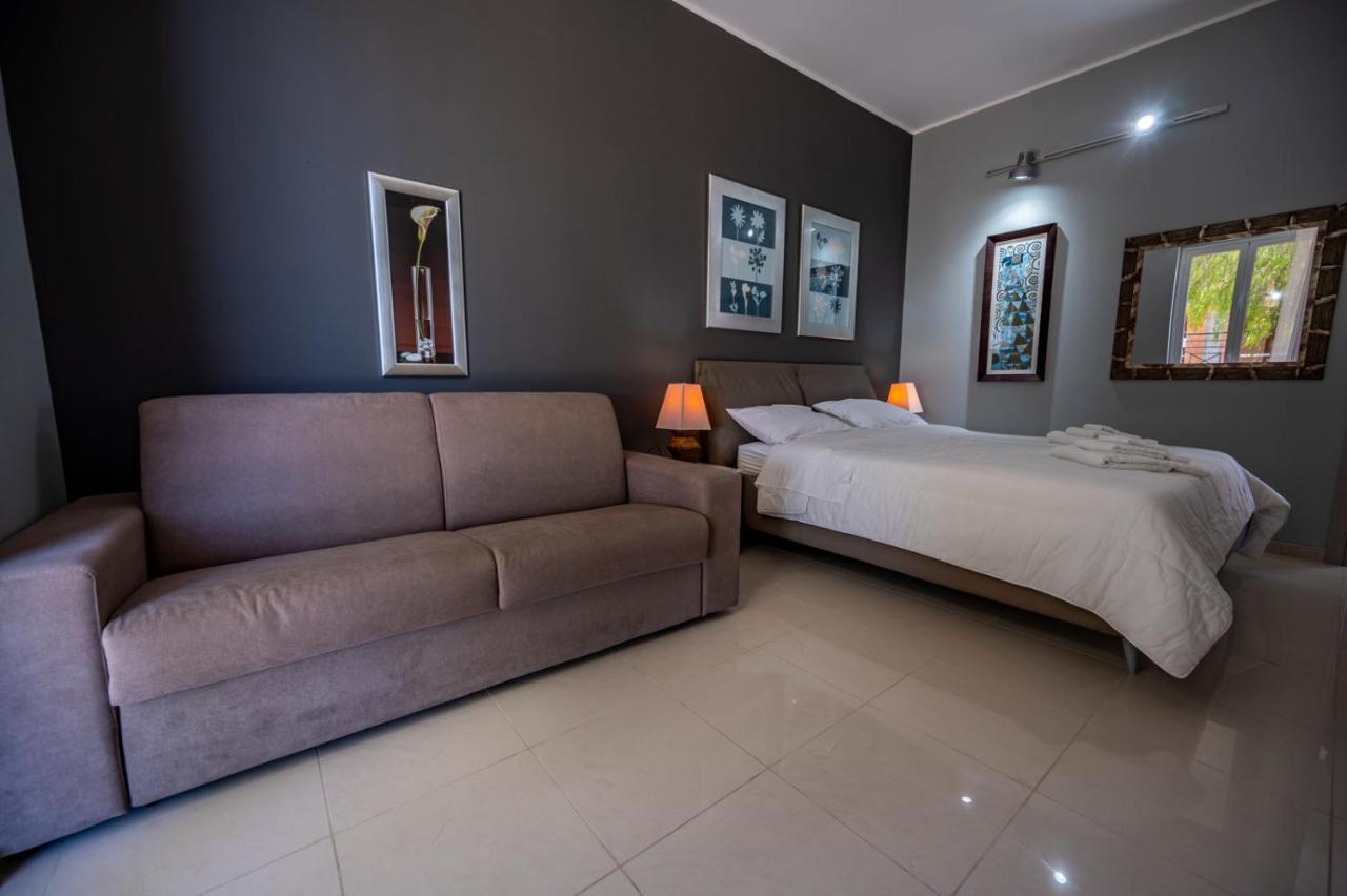 Villa Floyd Charming Rooms B&B Pachino Esterno foto