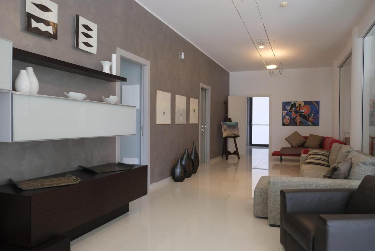 Villa Floyd Charming Rooms B&B Pachino Esterno foto