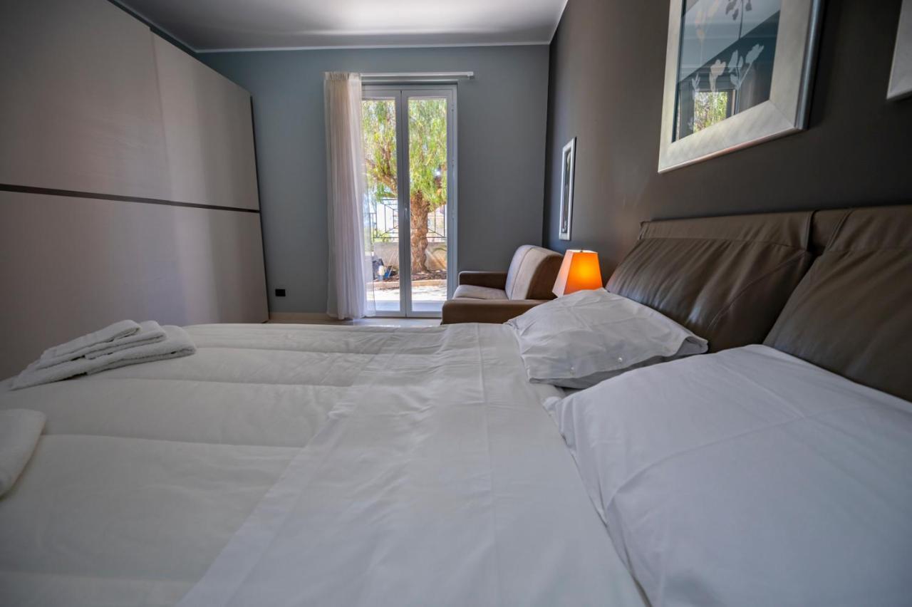 Villa Floyd Charming Rooms B&B Pachino Esterno foto