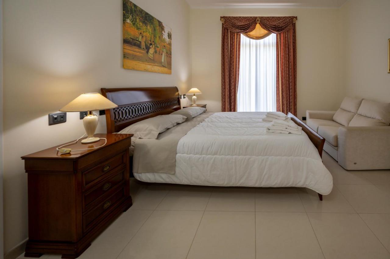 Villa Floyd Charming Rooms B&B Pachino Esterno foto