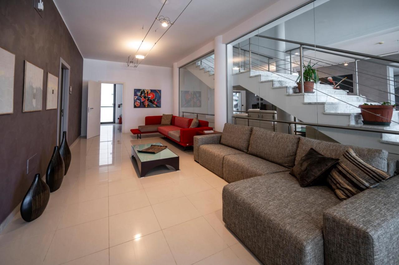 Villa Floyd Charming Rooms B&B Pachino Esterno foto