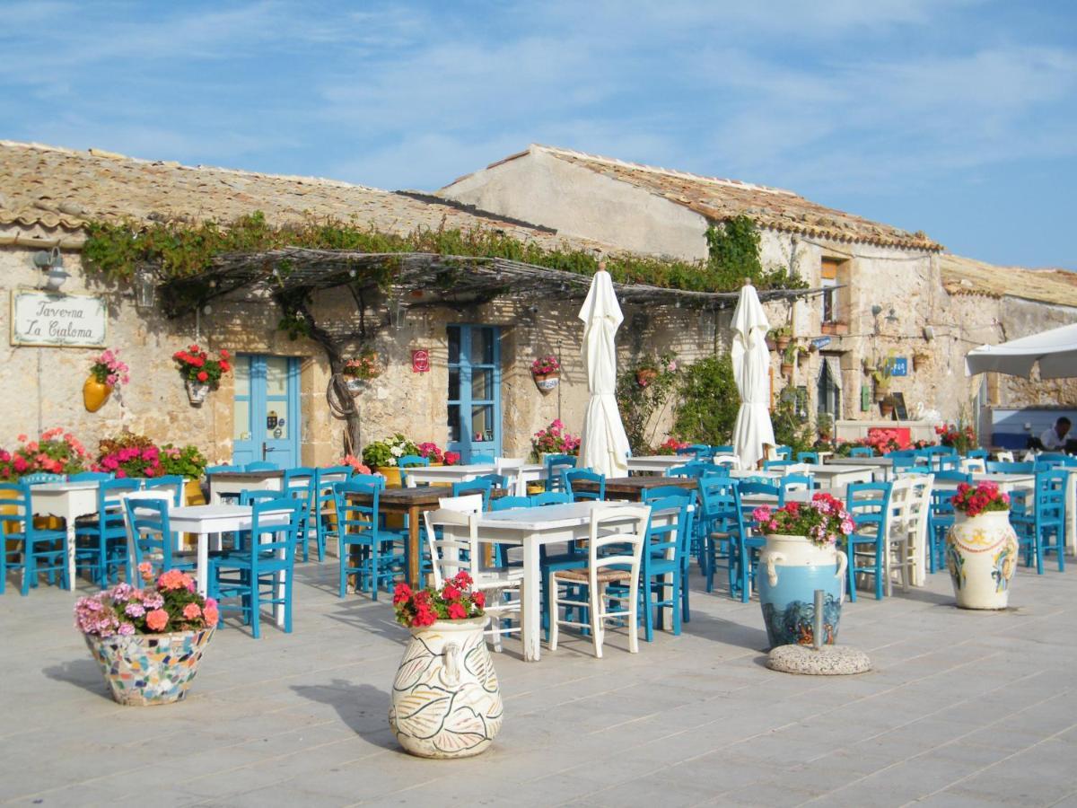 Villa Floyd Charming Rooms B&B Pachino Esterno foto