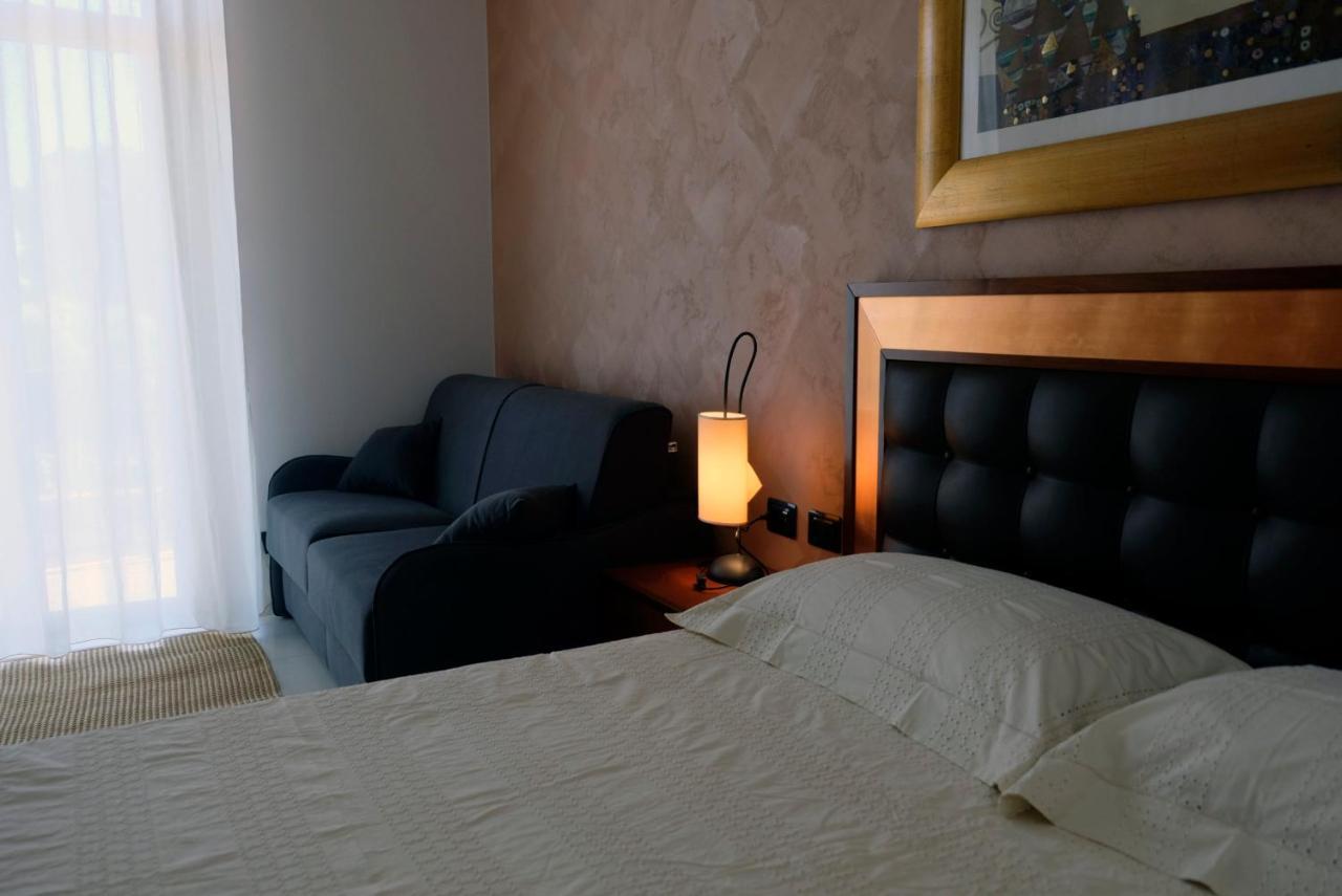 Villa Floyd Charming Rooms B&B Pachino Esterno foto