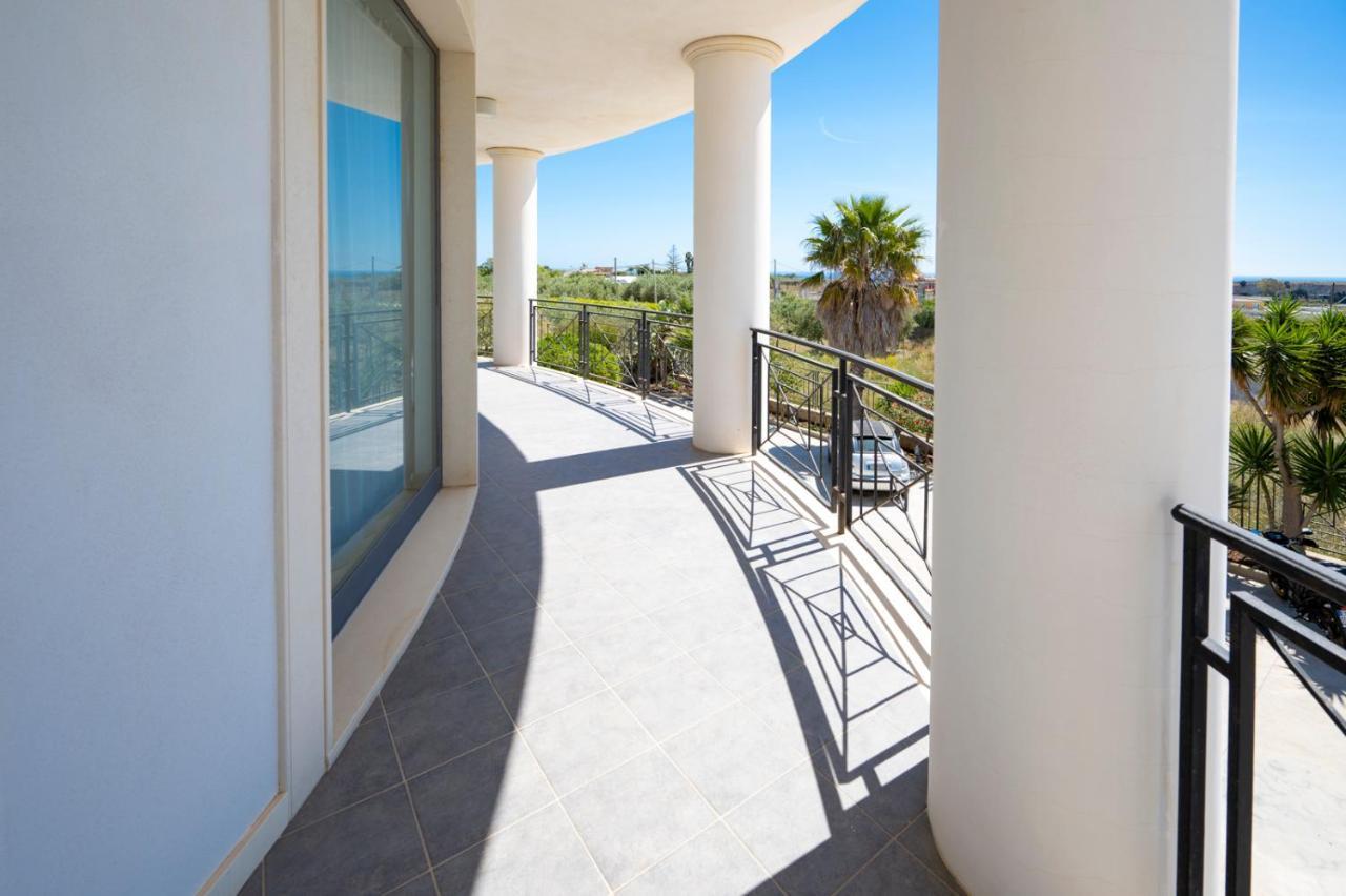 Villa Floyd Charming Rooms B&B Pachino Esterno foto